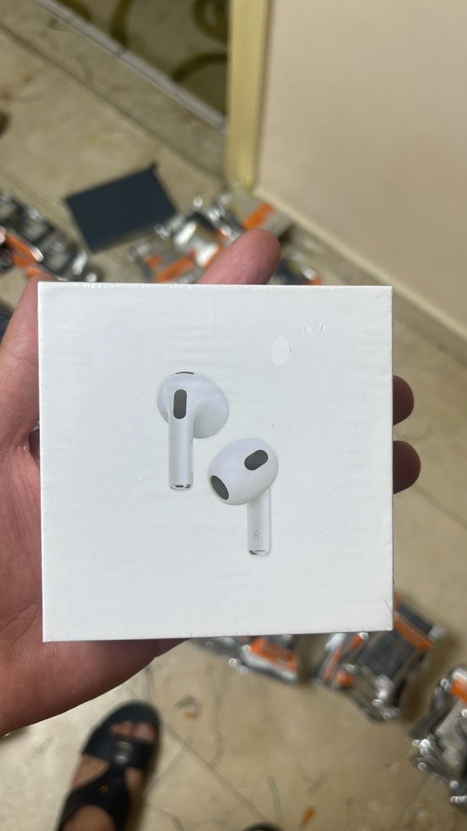 Apple AirPods 4 Wireless Earbuds, Bluetooth Headphones, with Active Noise Cancellation